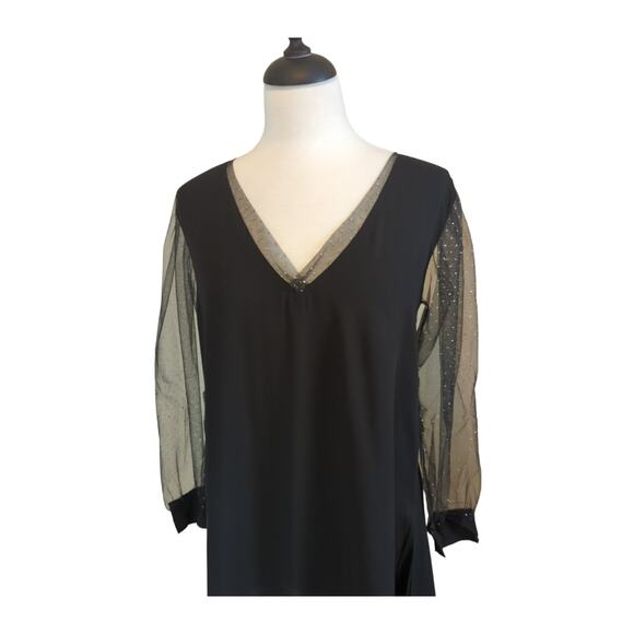 New Linen V-neck Dress with Tulle Sleeves and Trim Size L - Picture 2 of 4